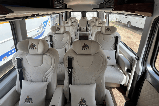 12 Seater Urbania Maharaja